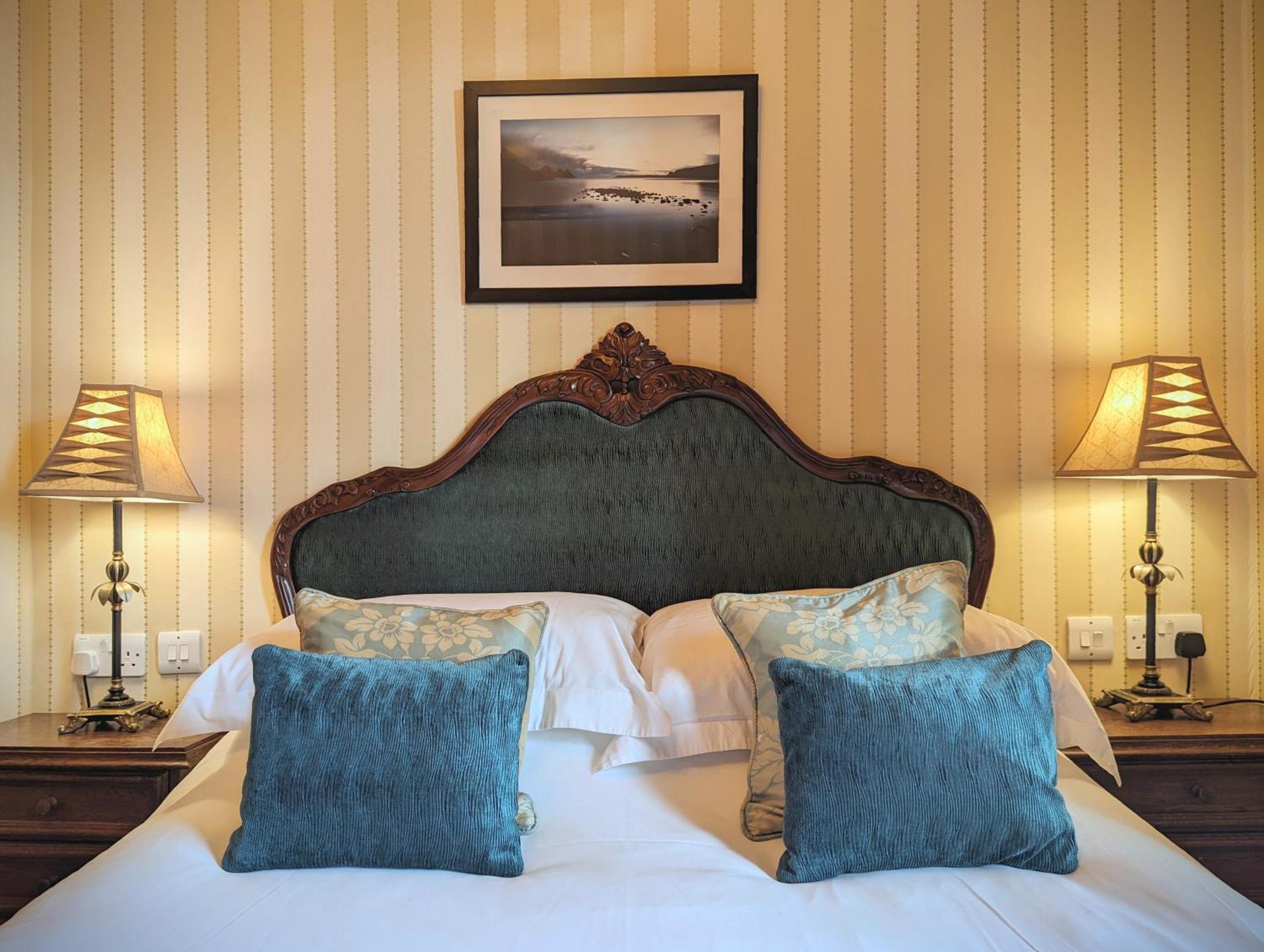 Parc-Le-Breos House Bed & Breakfast Penclawdd Room photo