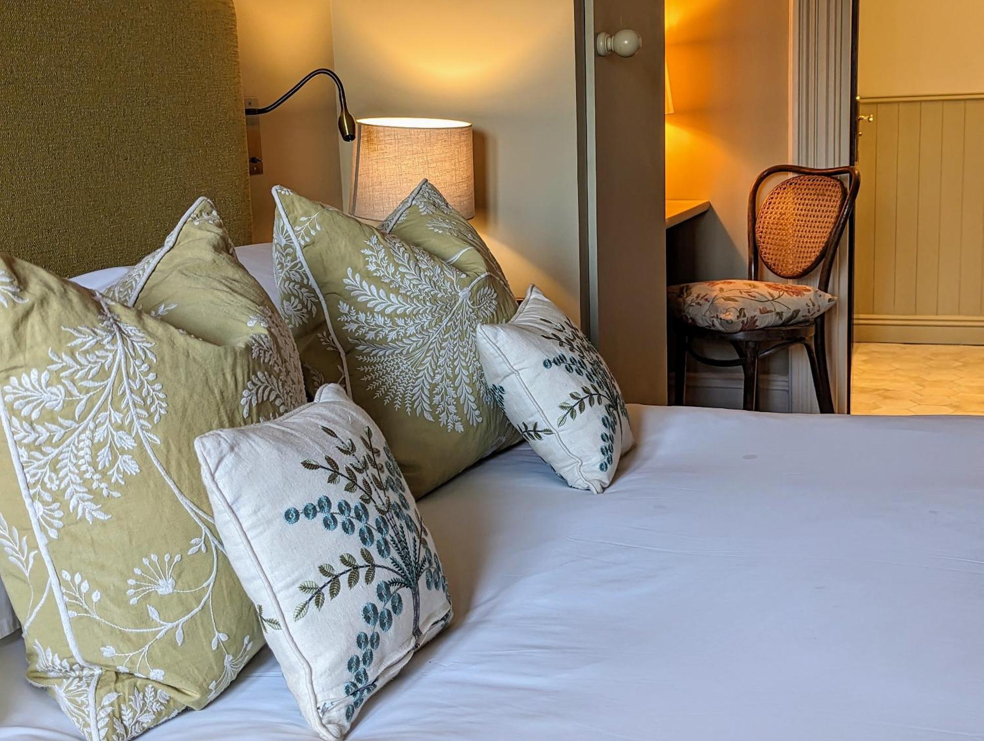 Parc-Le-Breos House Bed & Breakfast Penclawdd Room photo